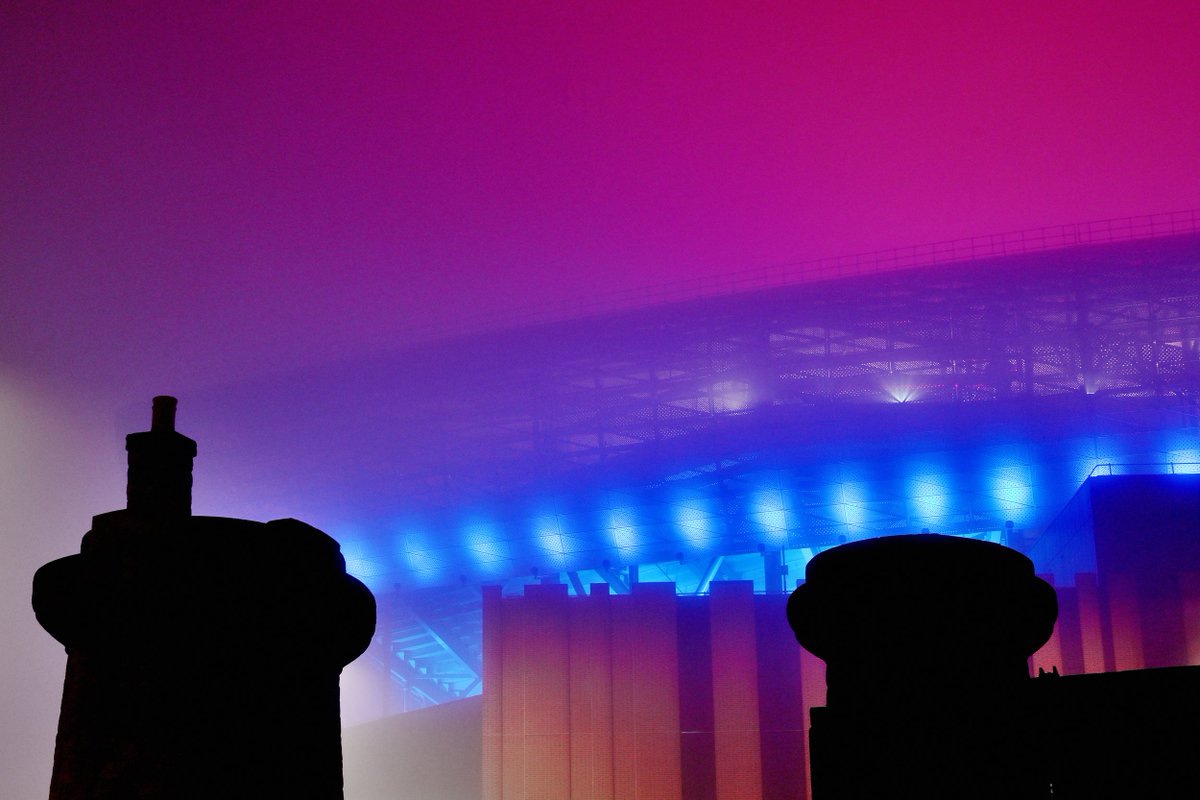EvertonStadium's tweet photo. Misty, moody but always beautiful. 

Goodnight, Toffees. 💙 https://t.co/vYlNCUFSW2