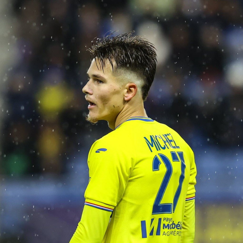 🔎 Le 𝗠𝗔𝗧𝗖𝗛 de Michel :
⏰ 90'
🔑 1 passe clé

▪️ 21 passes réussies (78%)
▪️ 2 passes profondeurs réussies /3
▪️ 1 dribble réussi (/2)
▪️ 9 sur 13 duels remportés 🔥
▪️ 5 dégagements
▪️ 2 tirs contrés
▪️ 6 tacles 🧱

GROS MATCH, DÉFENSIVEMENT ET OFFENSIVEMENT !