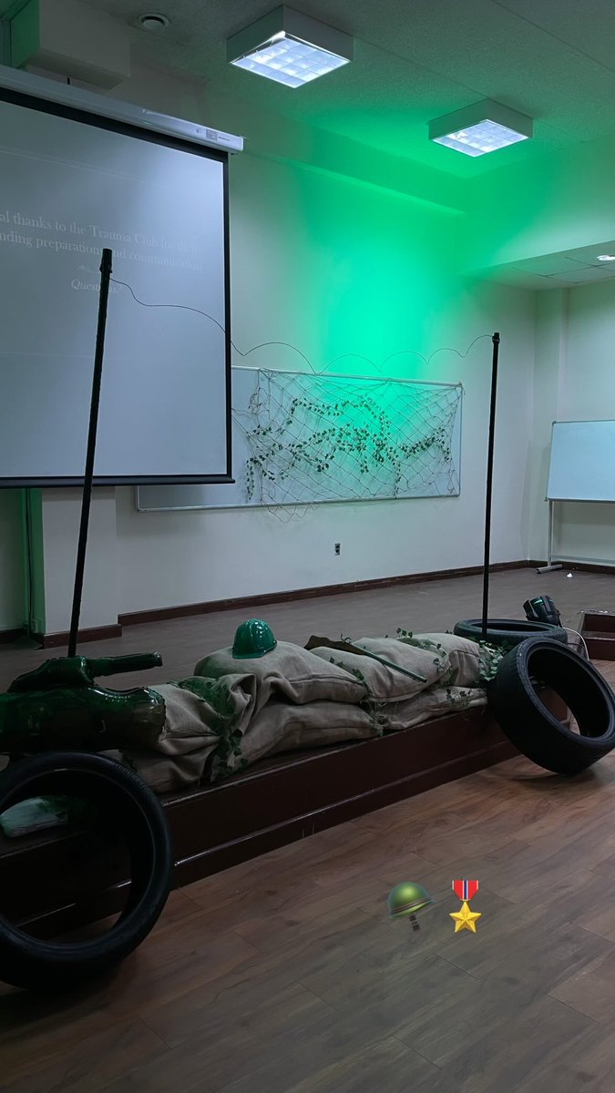 Refx29's tweet photo. سعيدة بدوري كأحد قادة كورس Military Emergencies وسعيدة بالعمل اللي قدمناه, هذا أول كورس يركز على أساسيات الطب العسكري في كلية الطب🤍
Grateful for this incredible experience and the amazing teamwork🪖🎖️
#MilitaryEmergenciesCourse
#TraumaTeam2025 https://t.co/1bK9il25vz
