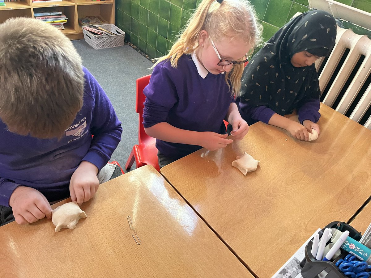 Year3BPPS's tweet photo. In 3b, we are getting ready for our animal day on Friday @BrunswickParkPS in preparation for our fundraiser for @wwf_uk. Look at our salt dough sea tortoises! On Friday we will beautify them! https://t.co/HlrVgotQzm
