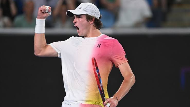 sergiofloris's tweet image. O esporte brasileiro tá muitíssimo bem servido #ABaseVemForte