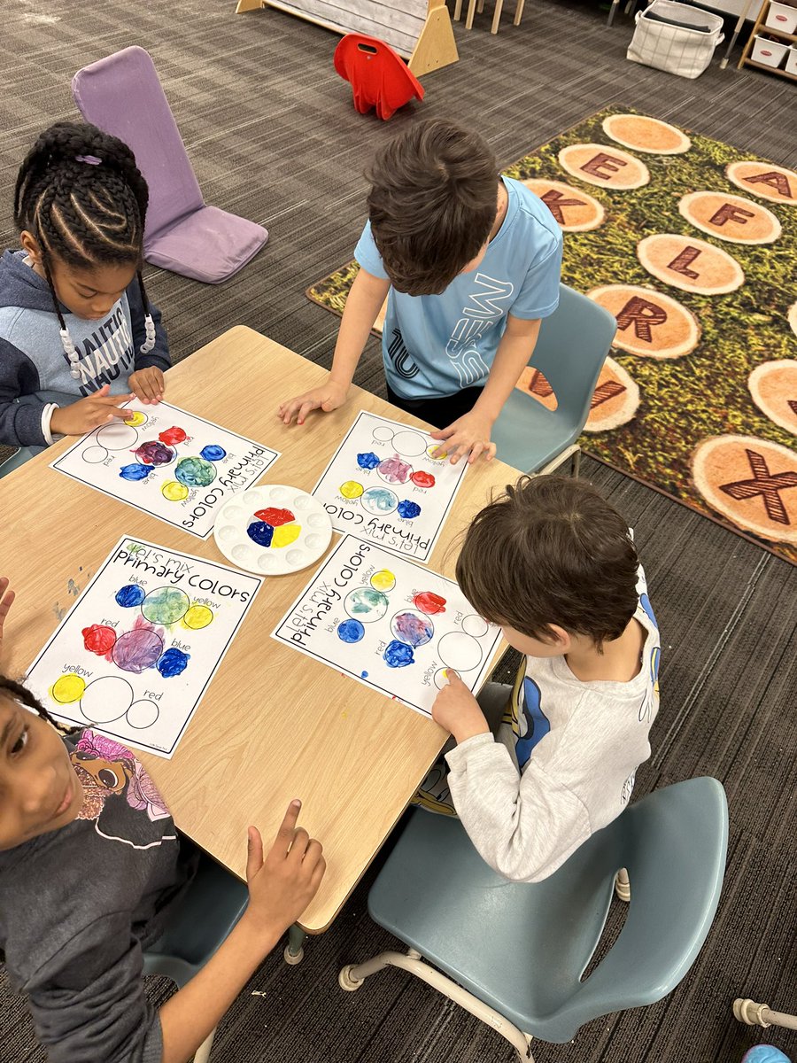 Miss.Elliott tweet media