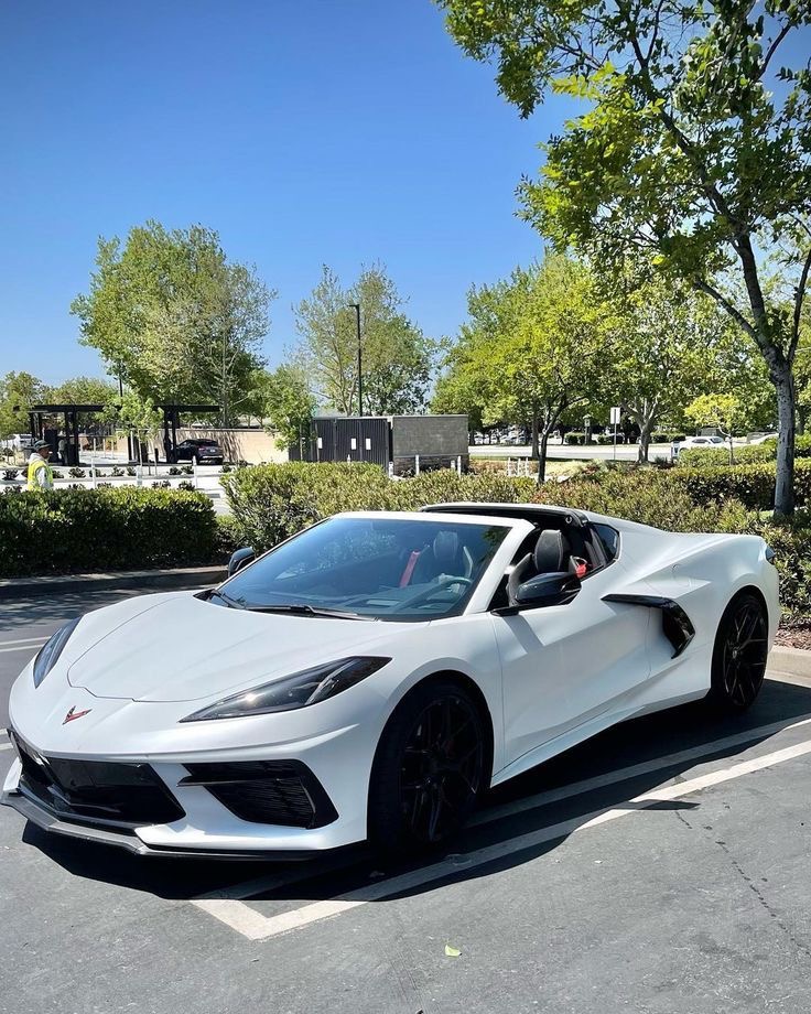 JamesRM_'s tweet photo. "The sound of a roaring engine is music to a car enthusiast's ears." https://t.co/XoblZT1Zej