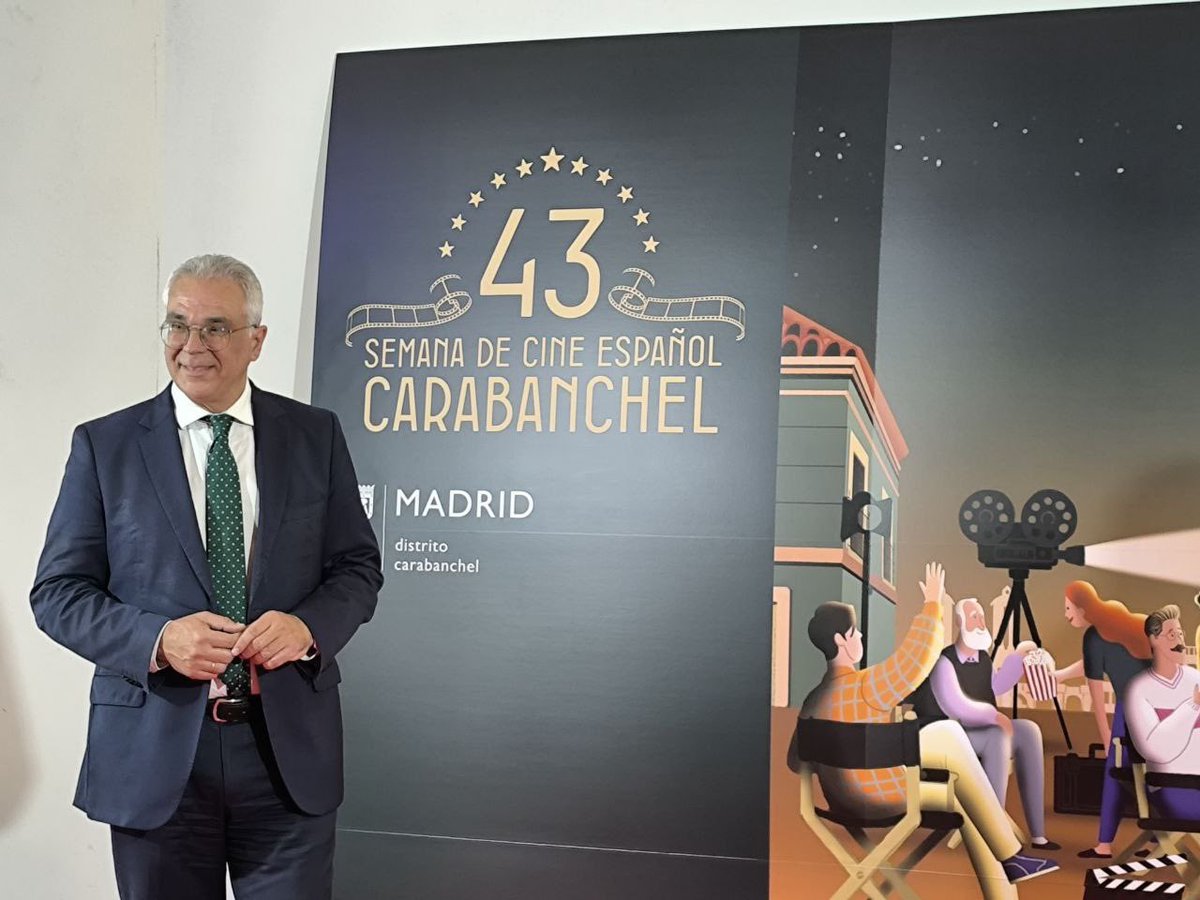 carlosizqtorres's tweet photo. 🔝Arranca la 43º Semana de Cine Español en #Carabanchel con una gala espectacular, donde @MariaEsteveF ha sido premiada con el Puente de Toledo; y Andrés Arconada @EsCineRadio y @davidmartos @kinotico con los premios a los medios de comunicación.

#Distrito11 es #Cine https://t.co/5lO5DVDSlM