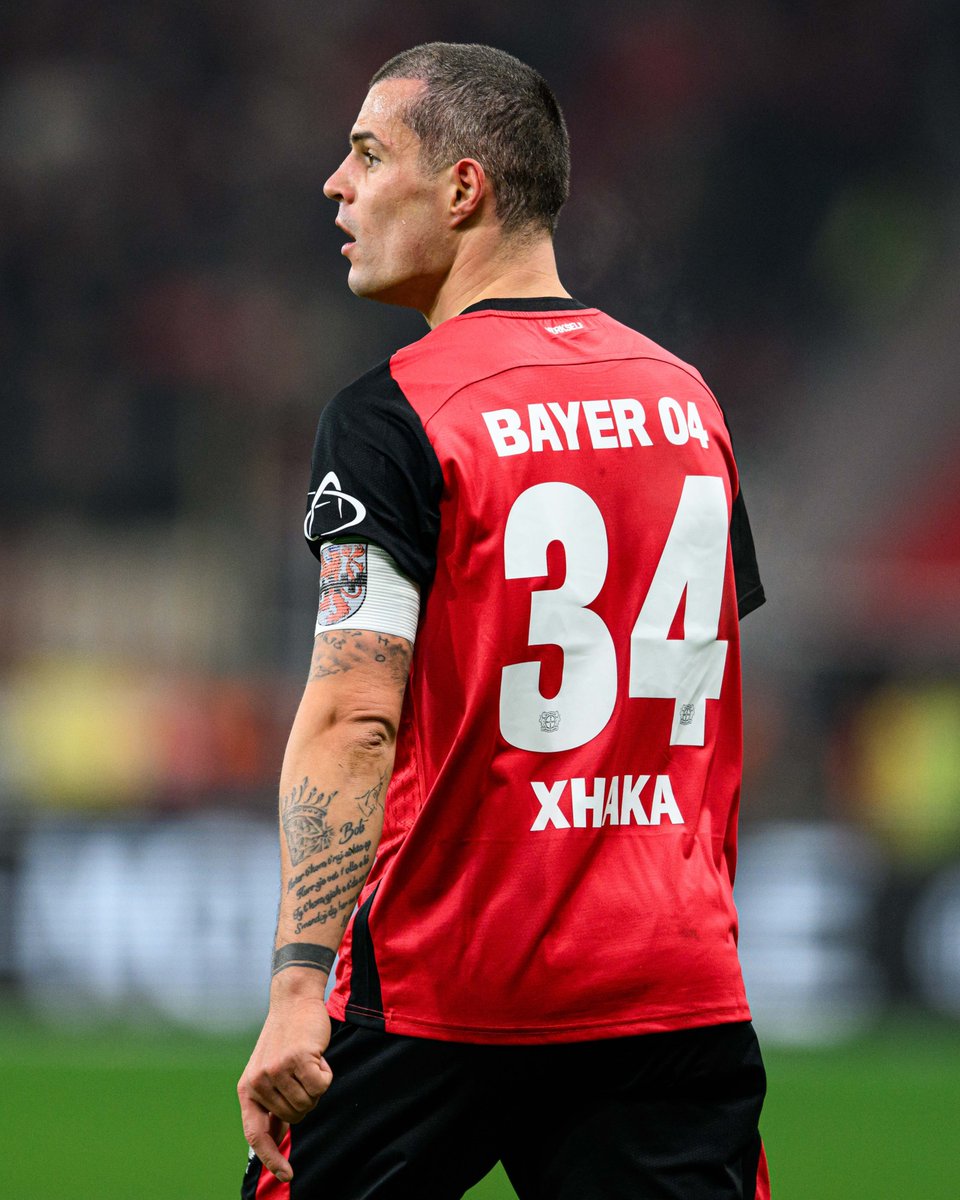 bayer04_en's tweet photo. Granit: "It is always a great honor to be on the pitch as captain." 🖤❤️

#B04M05 https://t.co/ttrt1CWmGc