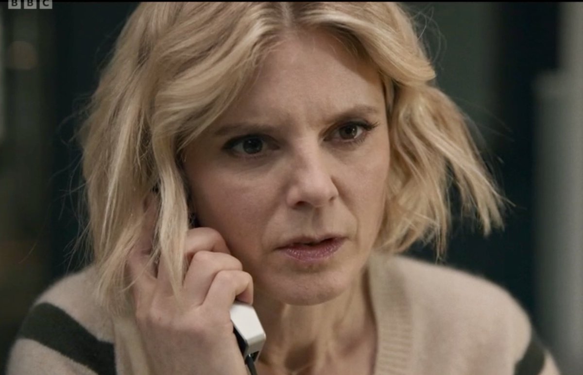 TeaWithEmilia's tweet photo. 1/2 An absolutely brilliant and exciting conclusion to #Homecoming The end of the investigation was shocking and totally unexpected and kept me on the edge of my seat! Cleverly written by #EdWhitmore
#SilentWitness
@EmiliaFox @MrDavidCaves @FrannMills https://t.co/JpdWc5ZtGq