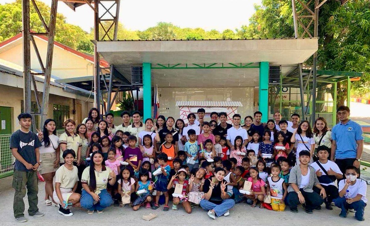 🌟 Inspiring Change Through Scouting! 🌟  

Learn how Aaliyah Perez's Eagle Scout Project brought education to Filipino children with innovative pushcart classrooms. 📚✨  

👉 Read her story: hubs.ly/Q032x2L30 

#ScoutingInAction #EagleScout #EducationForAll
