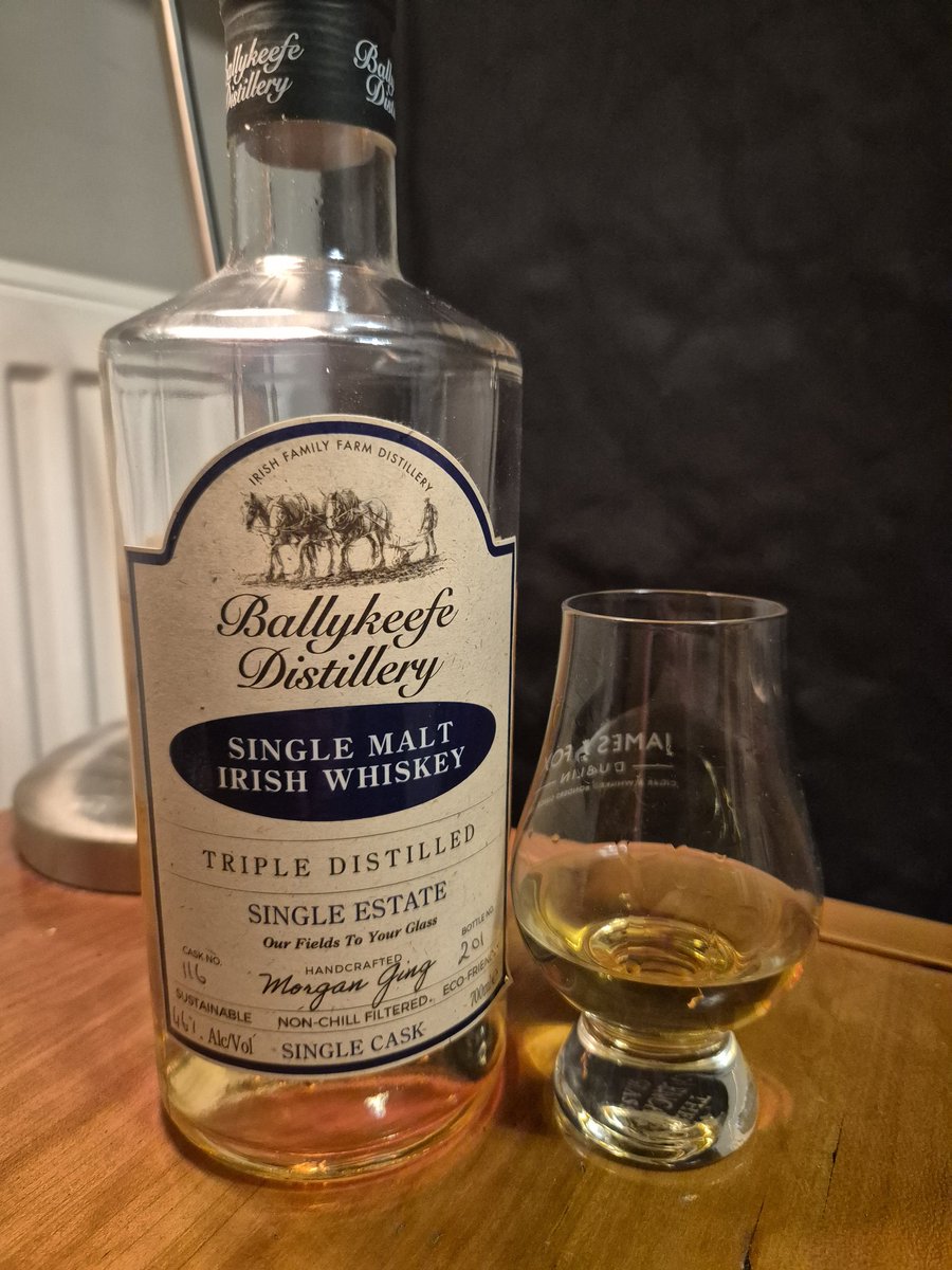 Had a dram of <a href="/BallykeefeD/">BallykeefeDistillery</a> single malt tonight, very nice, i prefer the single pot still but this is what I have open! Lovely stuff, 46% natural colour and non chill-filtered