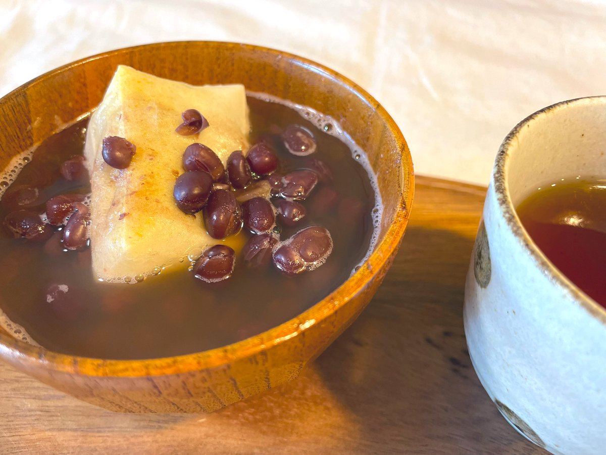 harapeko3_desu's tweet image. 昨日炊いた小豆で...🫘🍵

#ぜんざい #おしるこ 
#お汁粉 #お腹ペコリン部