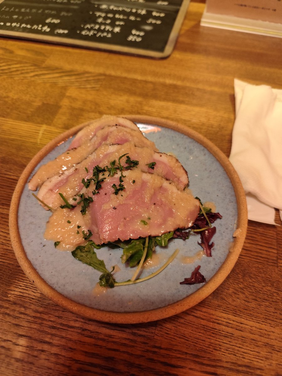naniwa_harupy's tweet photo. モダンスパイス虹の仏
イカのマサラカルパッチョ
シュウマイカレーマリネ
鴨ハムのサラダ
アテカレー(豚モツ・キーマ)
どれも美味かった！週4営業がもったいないな。ごっちゃんし！ https://t.co/ctkbsIkeBO