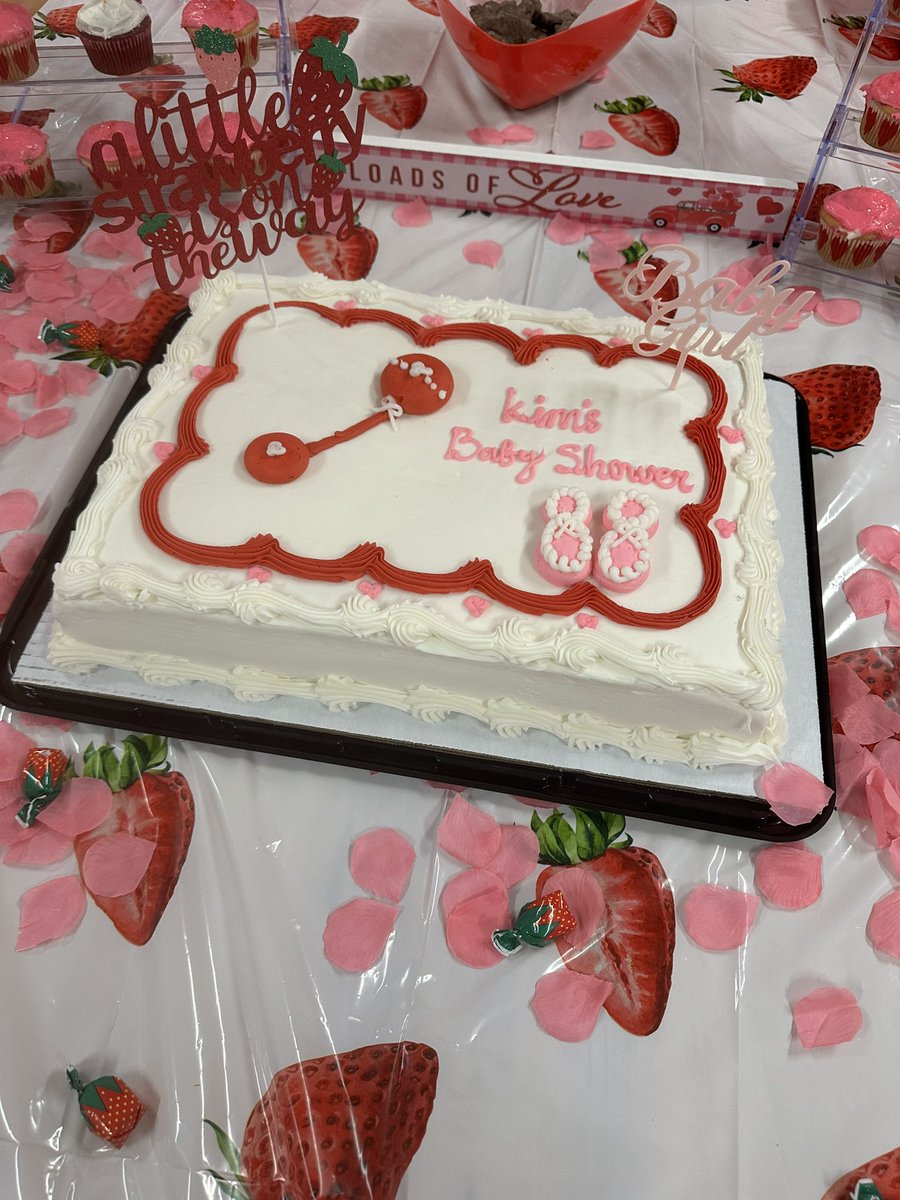 IsolanoLora's tweet photo. Congratulations Kim on you new bundle of joy coming soon!! Showering you with some happiness we all are soooo happy for you and your Fiancé. @SamCharles07 @GeorgeArias_HR @andrewtadrous14 @dficken472 @rosiepals314 @TasiaT86 @Bill_Minett @AntonioSuriel3 https://t.co/zRWAPO9Z2y