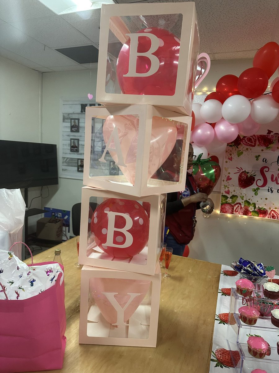 IsolanoLora's tweet photo. Congratulations Kim on you new bundle of joy coming soon!! Showering you with some happiness we all are soooo happy for you and your Fiancé. @SamCharles07 @GeorgeArias_HR @andrewtadrous14 @dficken472 @rosiepals314 @TasiaT86 @Bill_Minett @AntonioSuriel3 https://t.co/zRWAPO9Z2y