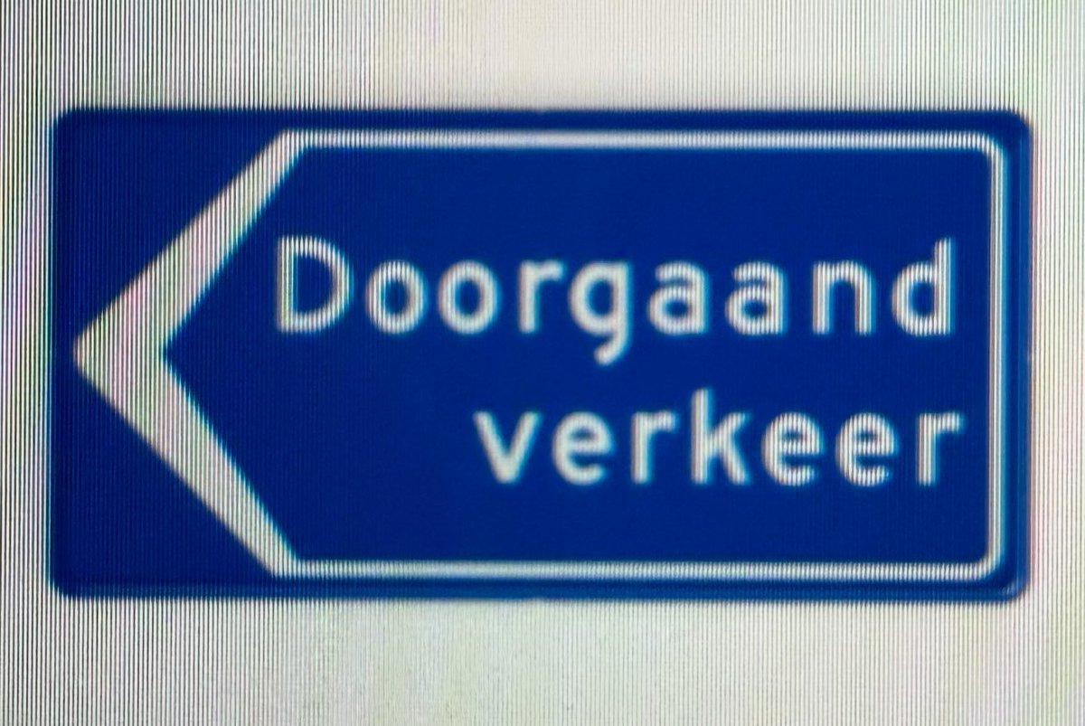 BeterVoorDordt's tweet photo. Op basis van vragen van @BeterVoorDordt en de VVD aan wethouder @rikvdlinden over de leefbaarheid en verkeersveiligheid in de wijk Wilgenwende, n.a.v het incident met een vrachtwagen, is toegezegd snel een waarschuwingsbord voor de rotonde van de afslag N3 te plaatsen. https://t.co/zcs2pgmmPf