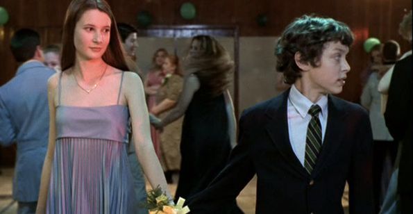 AxedPod's tweet image. The music in this episode is possibly the best use of music either of us have ever seen on a TV show #freaksandgeeks #axed #podcast #axedpodcast #jasonsegel #jamesfranco #sethrogen #lindacardellini #busyphillips #johnfrancisdaley #sammlevine #martinstarr open.spotify.com/show/3jUMPpgGr…