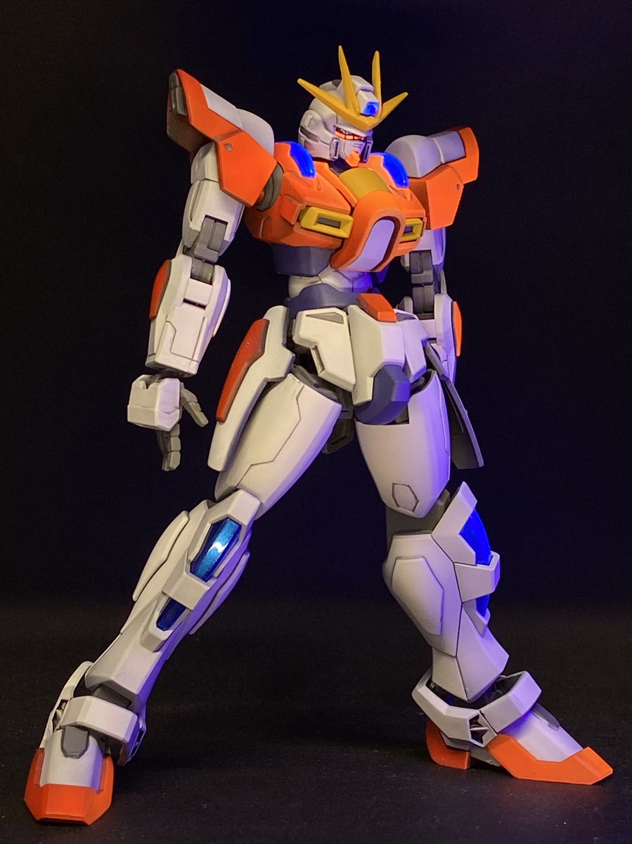 tomgon16's tweet image. まだその先へーー‼️👍😸

ビルドバーニングガンダム完成です

突然塗装をしたくなりまして、衝動的に完成まで持っていくことができました。基本パチ組みを塗装したんですが赤い所は蛍光塗料を混ぜて発光するようにしました👍😸塗装楽し😼
#HGBF
 #ビルドバーニングガンダム