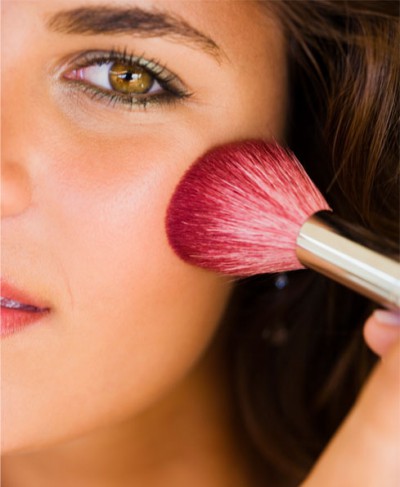 Keepity's tweet image. Free brush with purchase of any blush Love this keepity.com/deal/departmen…