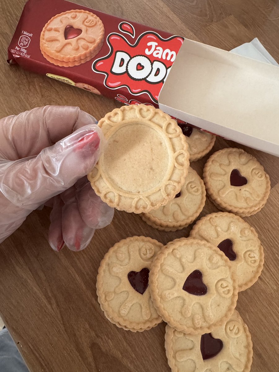 Jam Dodger 

<a href="/jammiedodgers/">Jammie Dodgers</a>