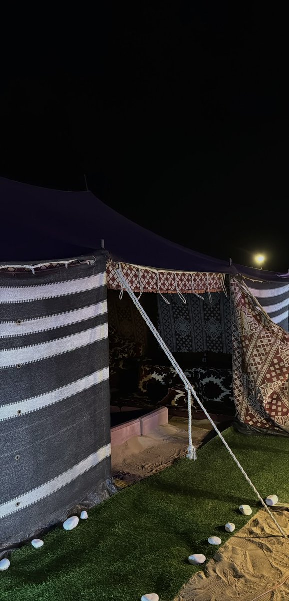 شوفتك تغفر ذنوب الإنتظار
وخاطرك لا طاب يفداه العتب