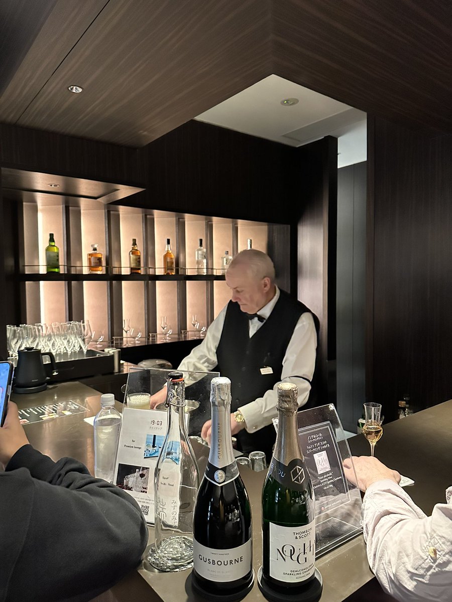 CEOnoURAAKA's tweet image. 2025年も海外事業。しっかりやっていきます。

#firstclasslounge