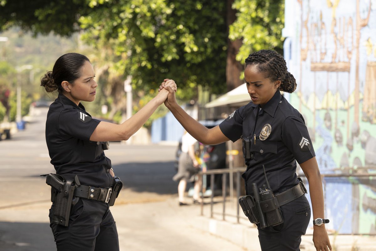 karo8710's tweet photo. #TheRookie 7x02 "The Watcher" - airing January 14, 2025 | Promo Pics
#PromoPics
#PromotionalPictures
@therookie
(1/2) https://t.co/xGqnnFZo32