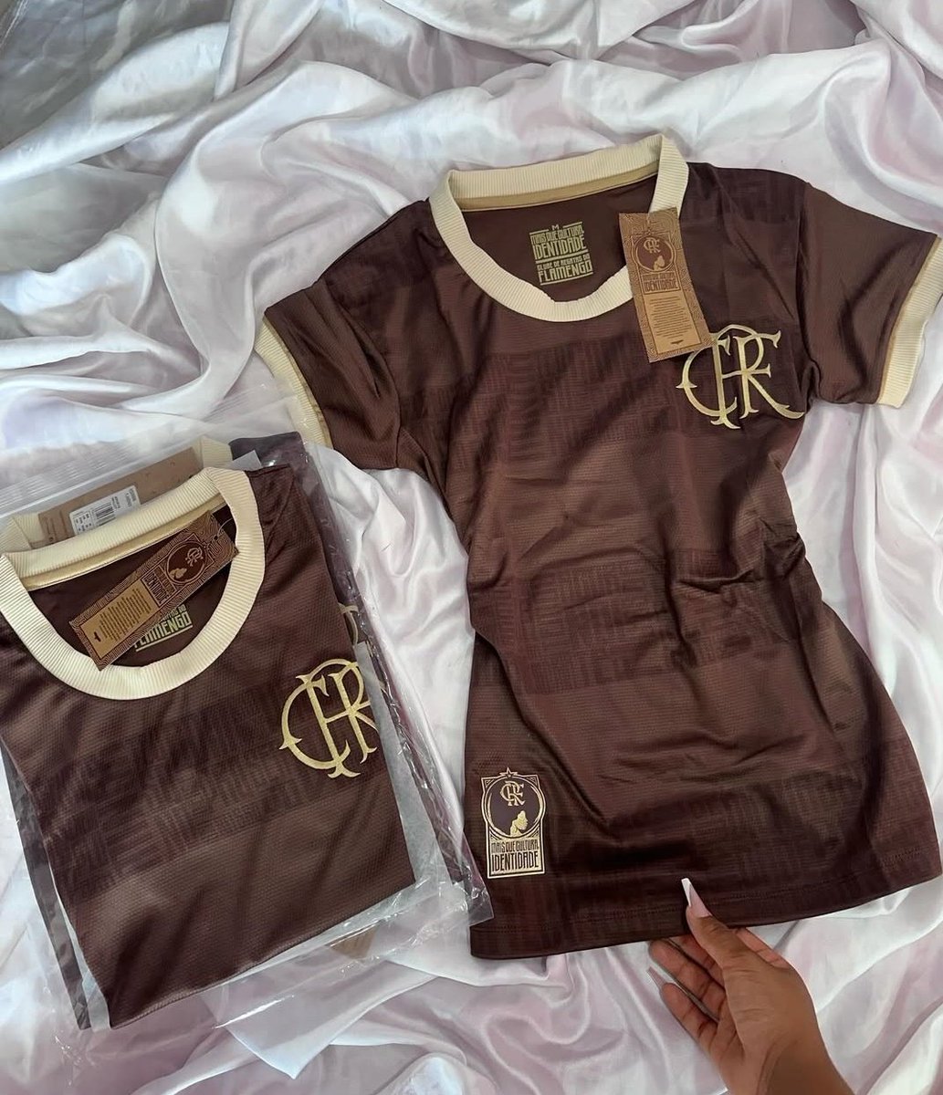 essa blusa é a coisa mais linda🤎🥹