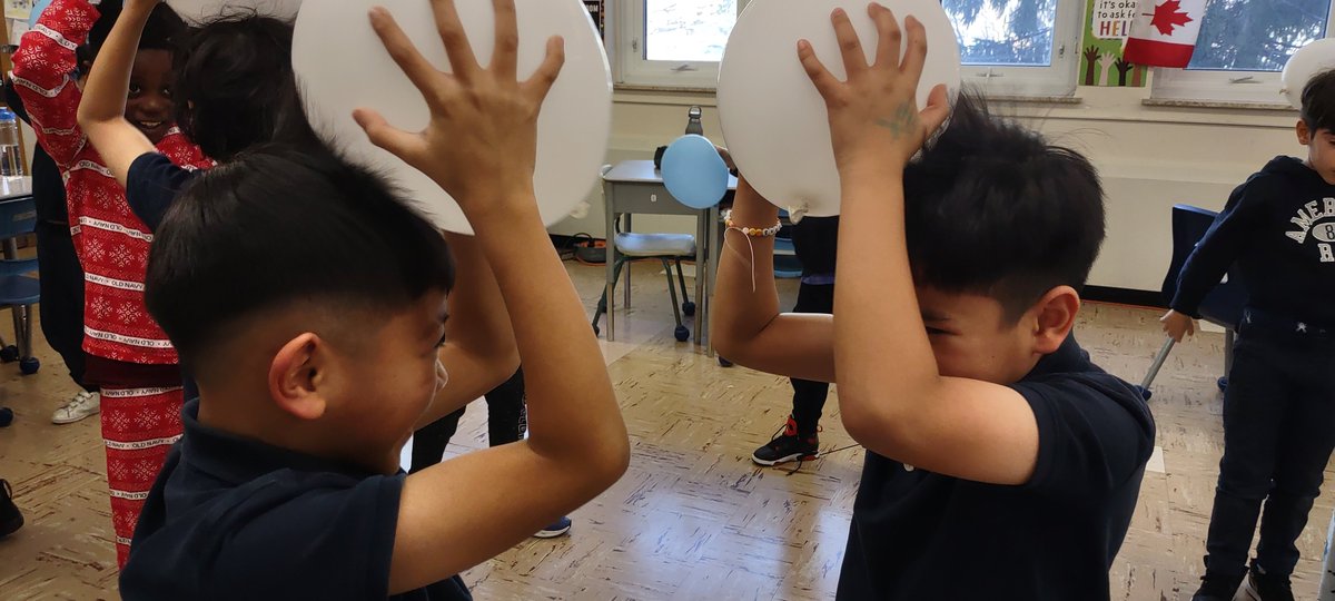 knittingteacher's tweet photo. Day 2 of fun forces experiments. Today we learned about positive and negative particle. We tested this theory with a balloon. So many giggles, so much fun! https://t.co/uGtDvcDZJ2