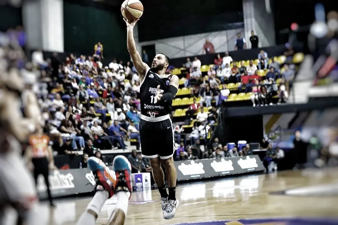 Comienza el mercado de la <a href="/spbvenoficial/">SPB 🇻🇪</a>

⬇️

Broncos de Caracas envió a Harold Cazorla a <a href="/spartansdttocap/">Spartans Distrito Capital</a>, aseguraron fuentes a <a href="/dosquintetoscom/">Dos Quintetos</a>