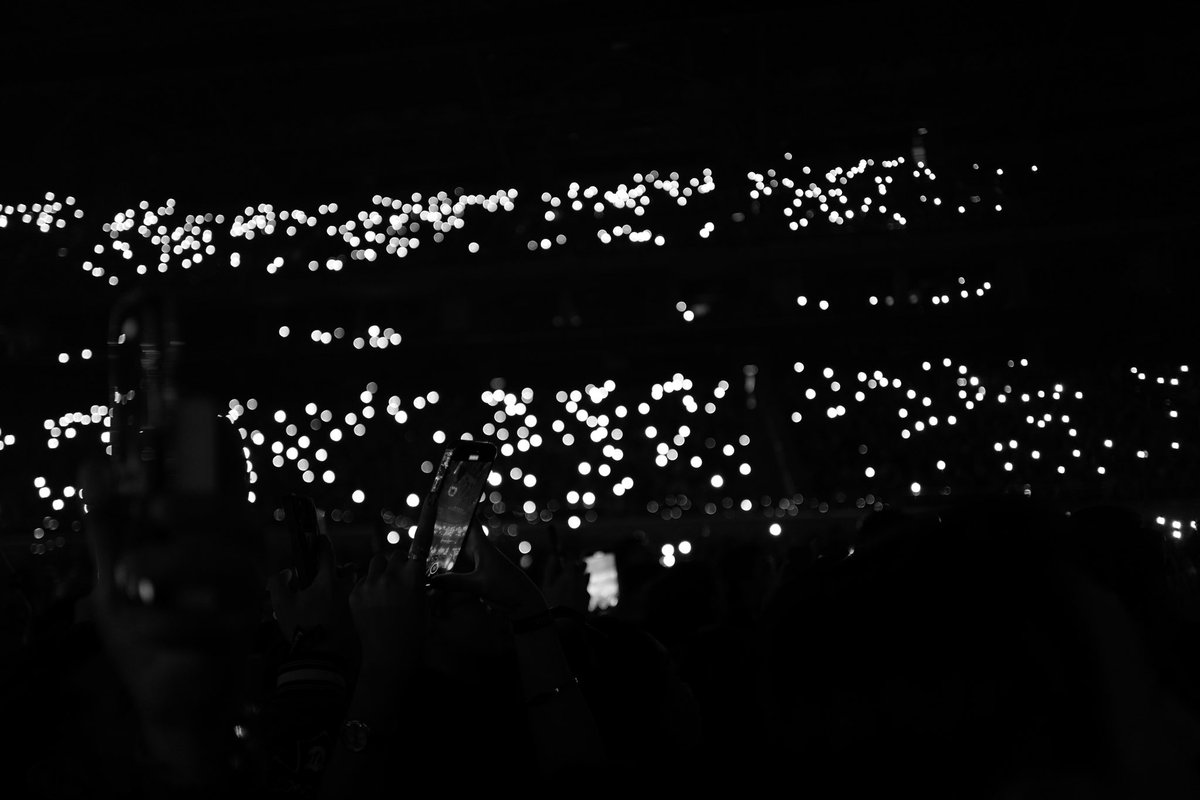 danettemp's tweet photo. Amazing show! @CigsAfterSexx live in manila 🖤 https://t.co/Kvo55jIE2L