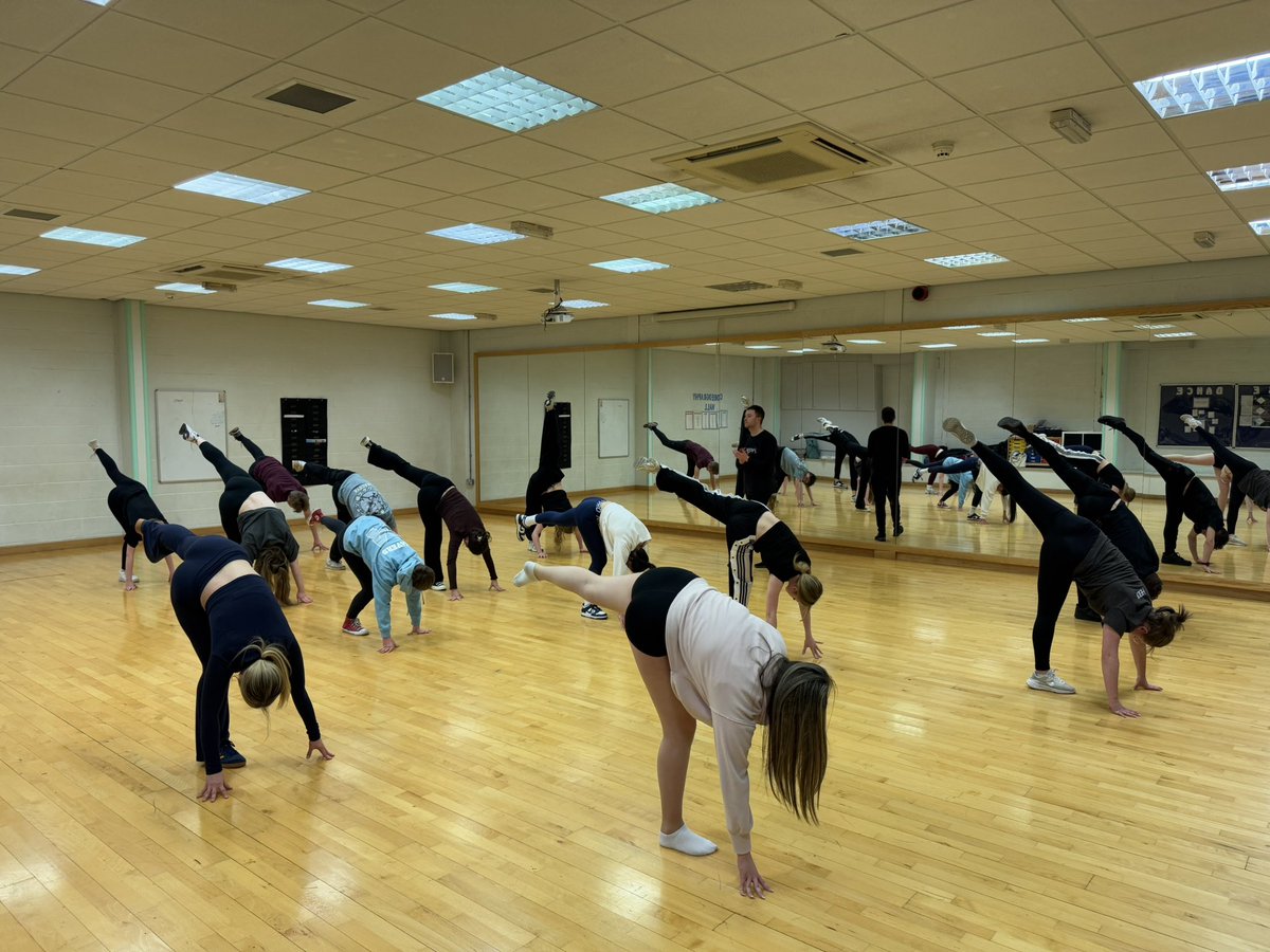 Ashfield School Performing Arts tweet media