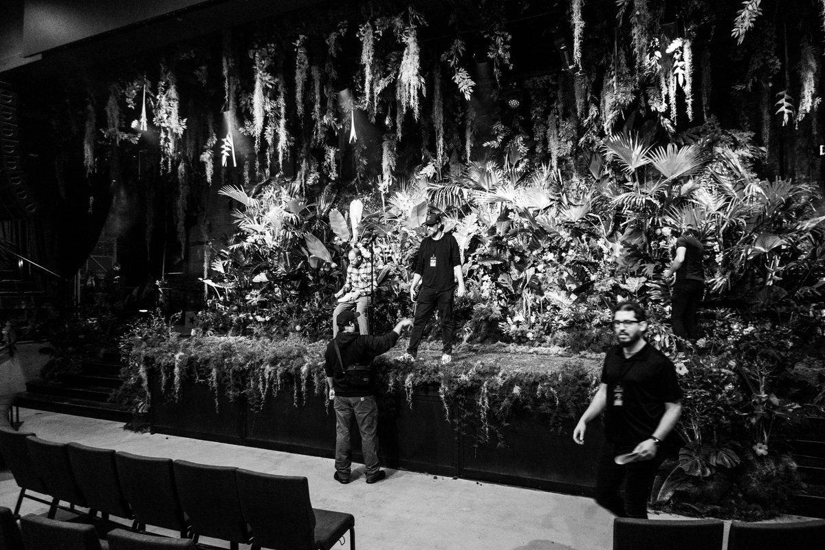 My new special is out today! I hope you all enjoy it. I made it for you to try to get you to chill the fuck out about everything and just laugh with your buddies. It’s called America’s Sweetheart and it came out on Netflix today. That’s me. I’m the sweetheart of this country.