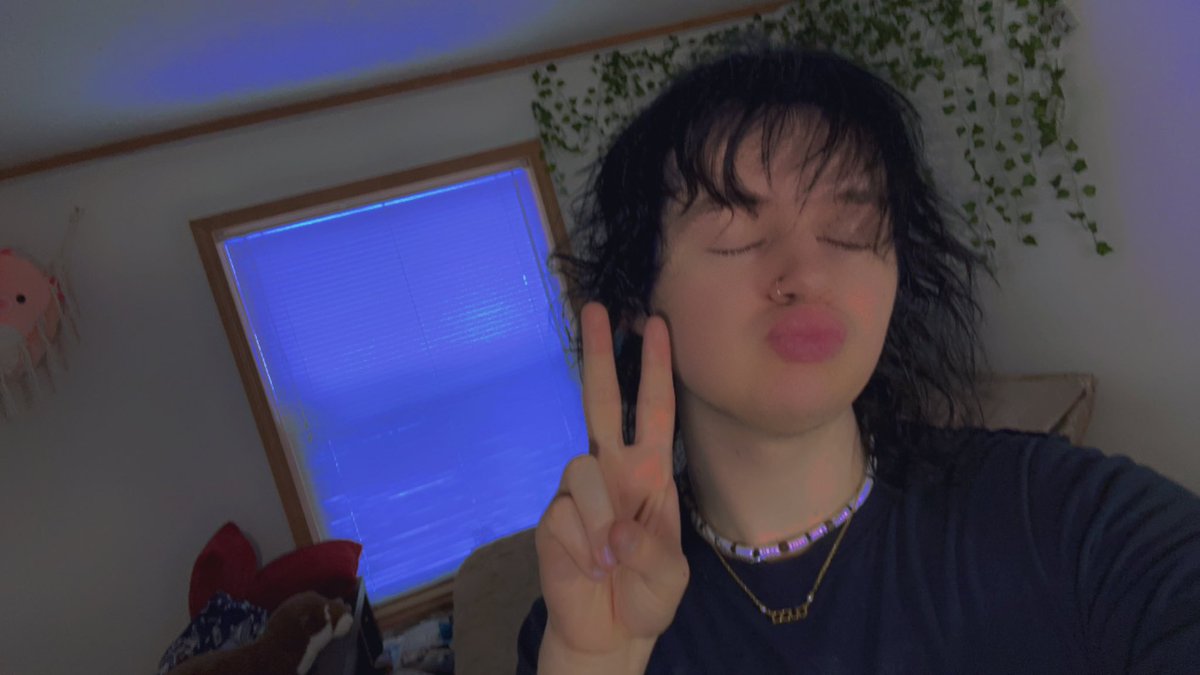 iiButterzz tweet media