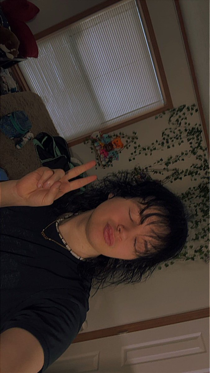 iiButterzz tweet media