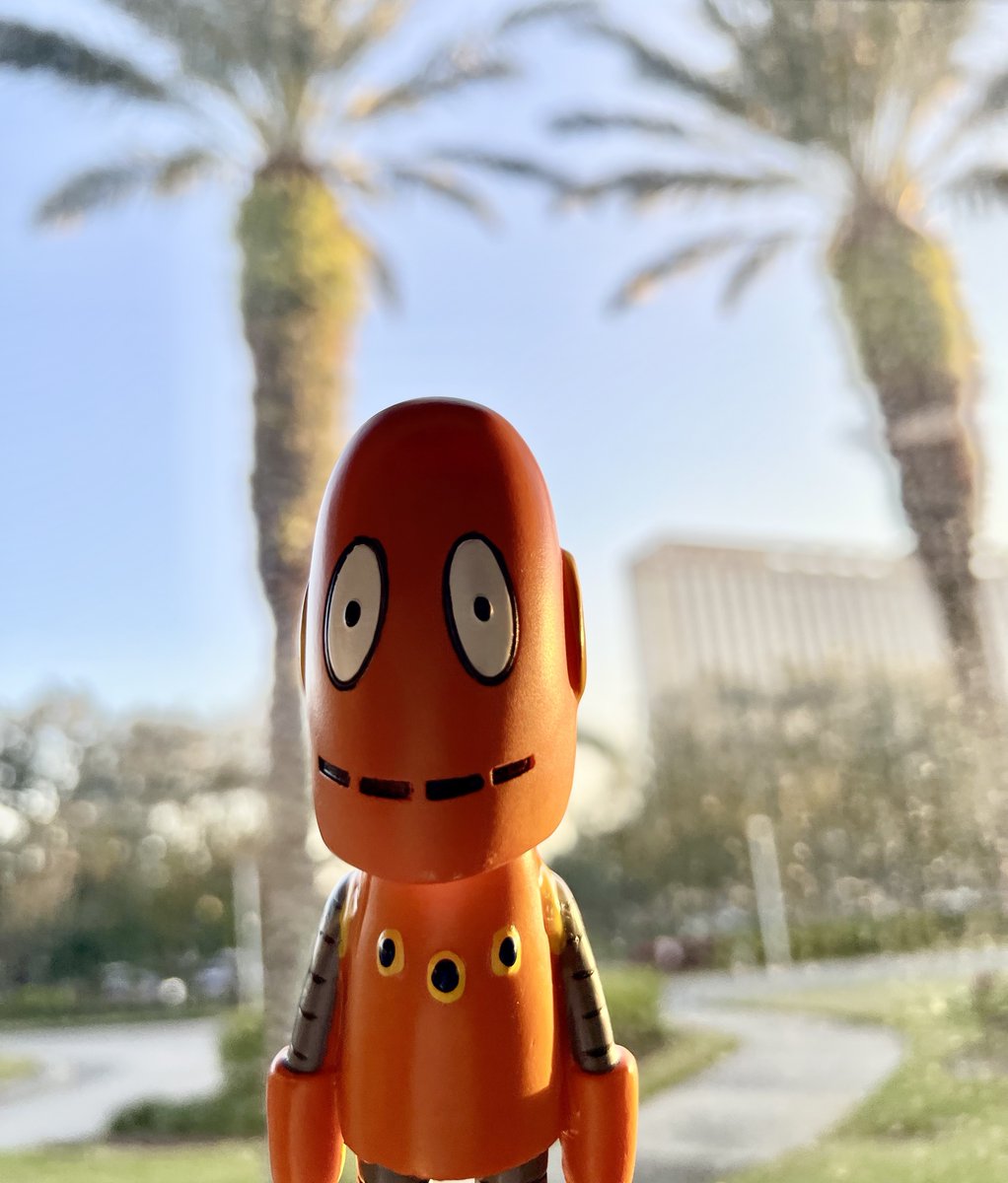 brainpop's tweet photo. #TinyMoby has officially arrived in Orlando for #FETC 🌴 https://t.co/UlKSFZa2Kw