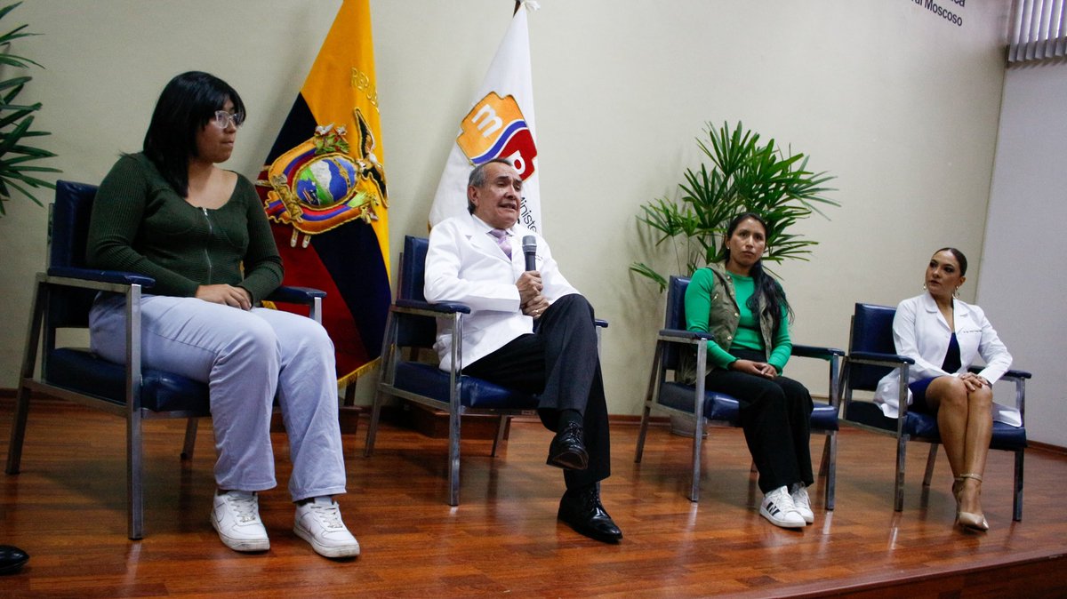 Salud_Ec's tweet photo. “El laboratorio es de primer nivel, considerado un referente nacional. El año pasado, realizamos una inversión de 8 millones de dólares para su mejora, reafirmando nuestro compromiso con la calidad”, informó el ministro @DrAntonioNaran. #MSPEnTerritorrio https://t.co/Y4BkWJXLAa