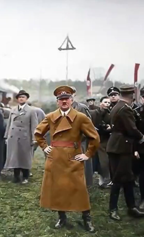 banterutd's tweet photo. @RadioGenoa Well well well …. You mean to say adolf was right all along ? https://t.co/hQx9pO67j4