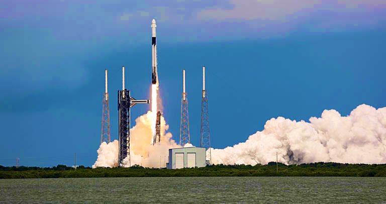 ClaudiaGiuIia's tweet photo. ++ Lanciato dalla California un #Falcon9 con a bordo 131 satelliti
Fra questi il satellite Argotec HEO
Hawk for Earth Observation
Si tratta del 1mo satellite di test della costellazione IRIDE: progetto promosso dal Governo italiano e finanziato attraverso il #PNRR +++ https://t.co/dHyzMWrUJu