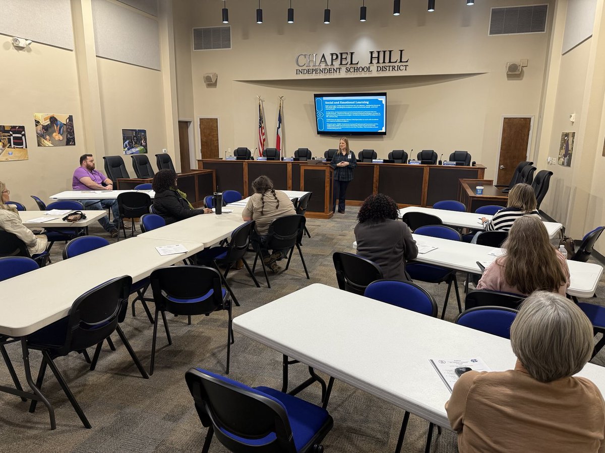 dean_chisd's tweet photo. Parent Advisory Committee meeting in ⁦@ChapelHill_ISD⁩ !Parents partnering with the district to benefit our students at The Hill. https://t.co/HT2Nn5qhwY