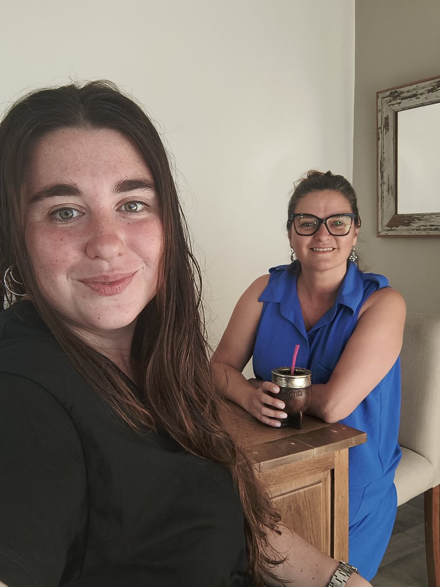 NerinaNeumann's tweet photo. Hoy con @LuDuckardt nos reunimos para programar el 2025 desde la militancia de la Juventud Radical y para armar una agenda de trabajo con @FranjaMoradaUNS y @UNS_oficial vinculada a los jóvenes de la sección que se encuentran estudiando en Bahía Blanca. https://t.co/UNXJNKqLPh