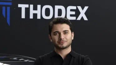 CryptoCompassAR's tweet photo. 2️⃣
Thodex
تم انشائه في ٢٠١٧ بواسطة Faruk Fatih Özer.
في عام ٢٠٢١، اغلق الموقع "للصيانة الطارئة"، ولم يعد افتتاحه. هرب المؤسس الى ألبانيا سارقا معه ٢ مليار دولار. وتم القبض عليه في سبتمبر ٢٠٢٣ وتسليمه لتركيا. تم الحكم عليه بالسجن لمدة ١١ الف سنة تقريبا 😁 https://t.co/S2fuYEGERV