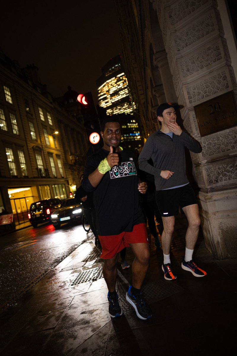 AshleyBurton_13's tweet image. First Run Dem 🏃🏾 of 2025. First since October and good to be back running in a group run for the first time in ages. Always good to see old and new faces. Joined by legendary running photographer Simon Roberts. #Rundemcrew #Runchat #Runsquad #Londonrunning #ukrunchat