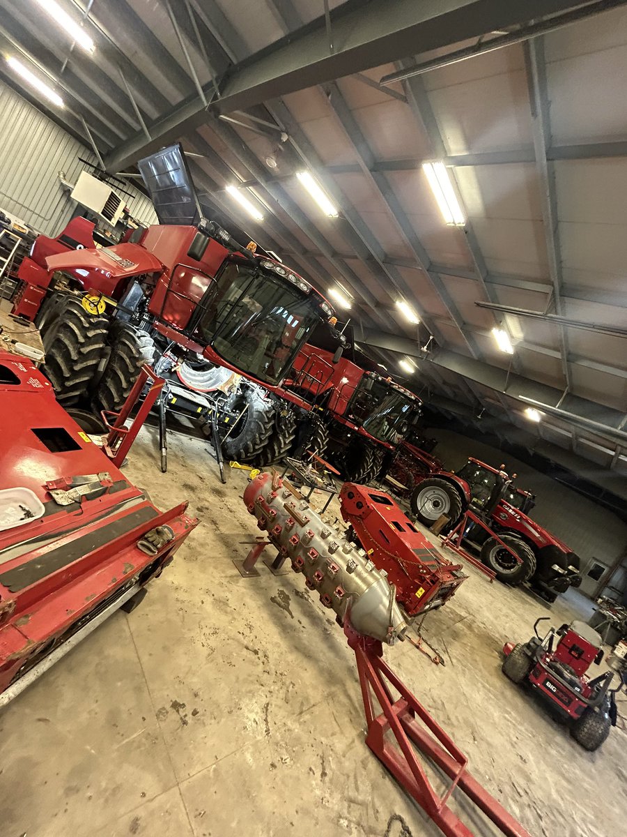 van_beets's tweet image. Combines service done and  hopefully ready for 2025