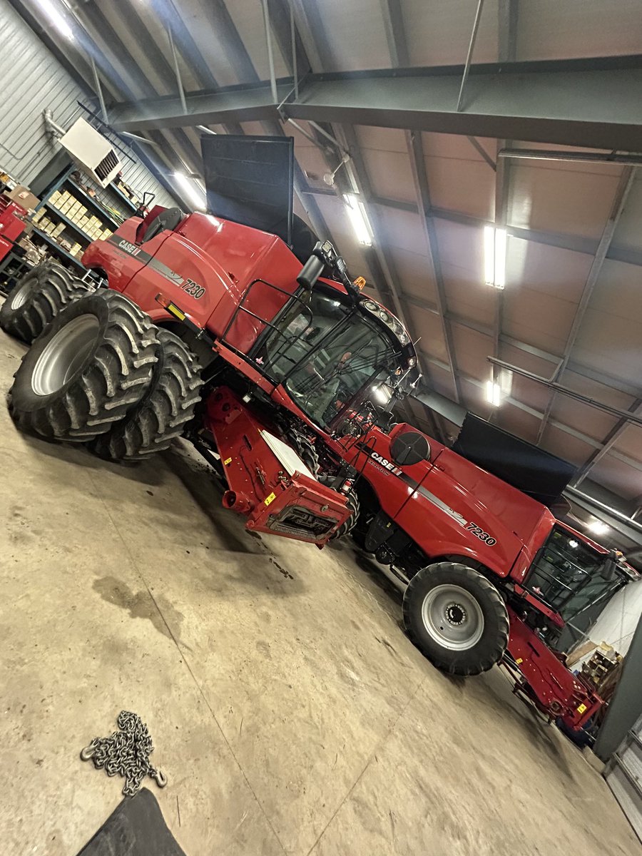 van_beets's tweet image. Combines service done and  hopefully ready for 2025