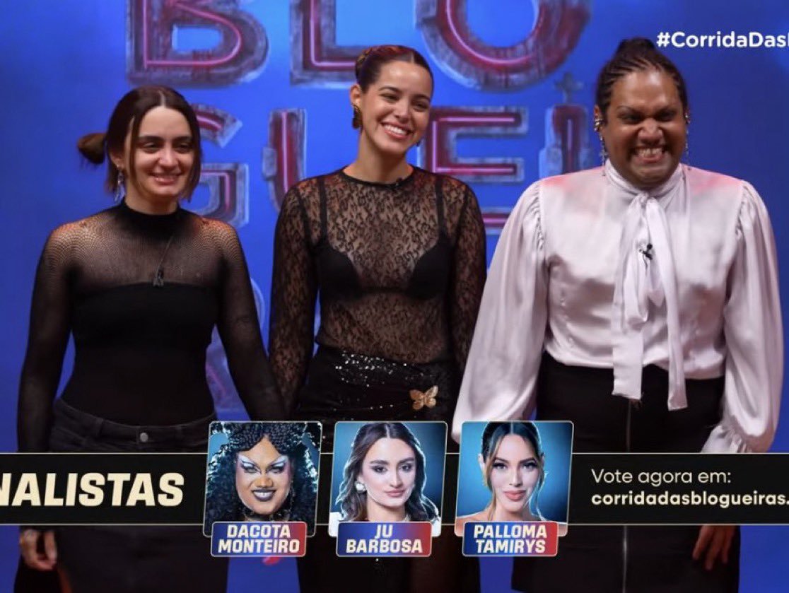 Ju: Ótima estilista
Palloma:  Ótima blogueira 

Dacota: Ótima maquiadora, comunicadora, atriz, cantora, drag, design, blogueira, youtuber, apresentadora, performer e continua...

dito isso

DACOTA WINNER
#dacoébom
#CorridasDasBlogueiras