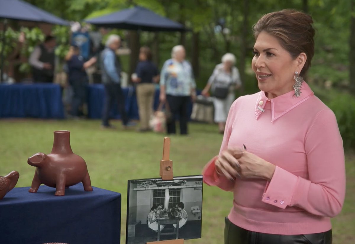 Honored to share some Cherokee history on <a href="/RoadshowPBS/">Antiques Roadshow</a>! ❤
 
Each piece of pottery was uniquely crafted by a Cherokee child who attended the Sequoyah Orphan Training School. This collection honors these children and the resilience they had.

Watch here: youtu.be/h94_XndCOtk?si…