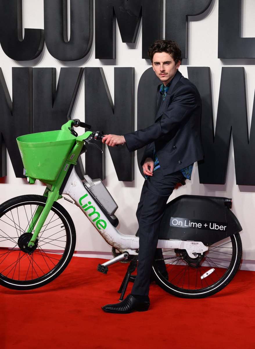 GuadagninoFilms's tweet photo. PLEASE THE LIME VIOLATION NOTICES I CANT HE'S SO FUNNY https://t.co/ZfEZ6xptKK