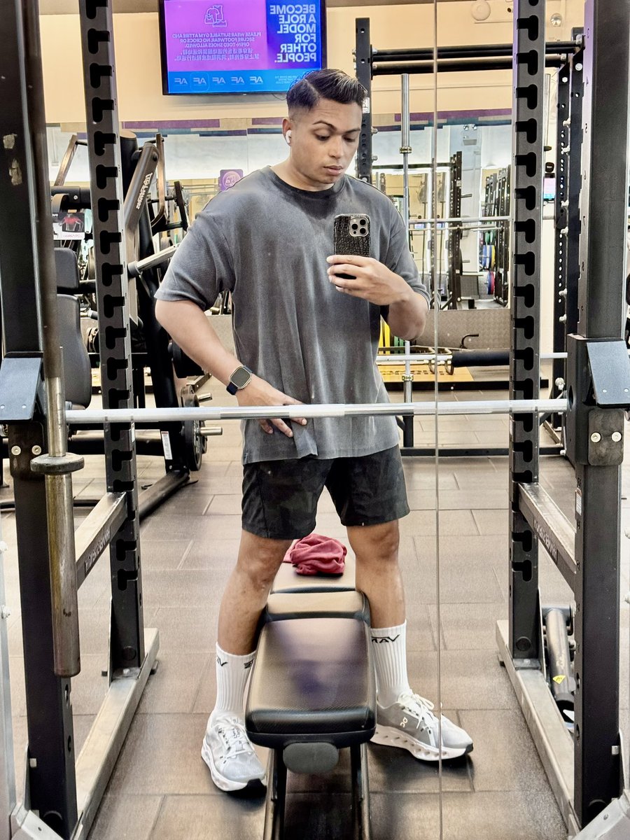 saifullxh's tweet photo. Morning b*tches https://t.co/IHUPodwtZg