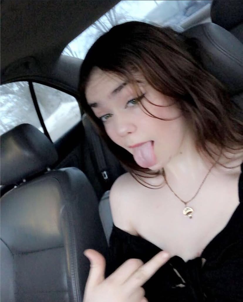 SydnoSquidno's tweet photo. Who wants to plow me in my car 🫣🫣 https://t.co/CXBro3ZwG5