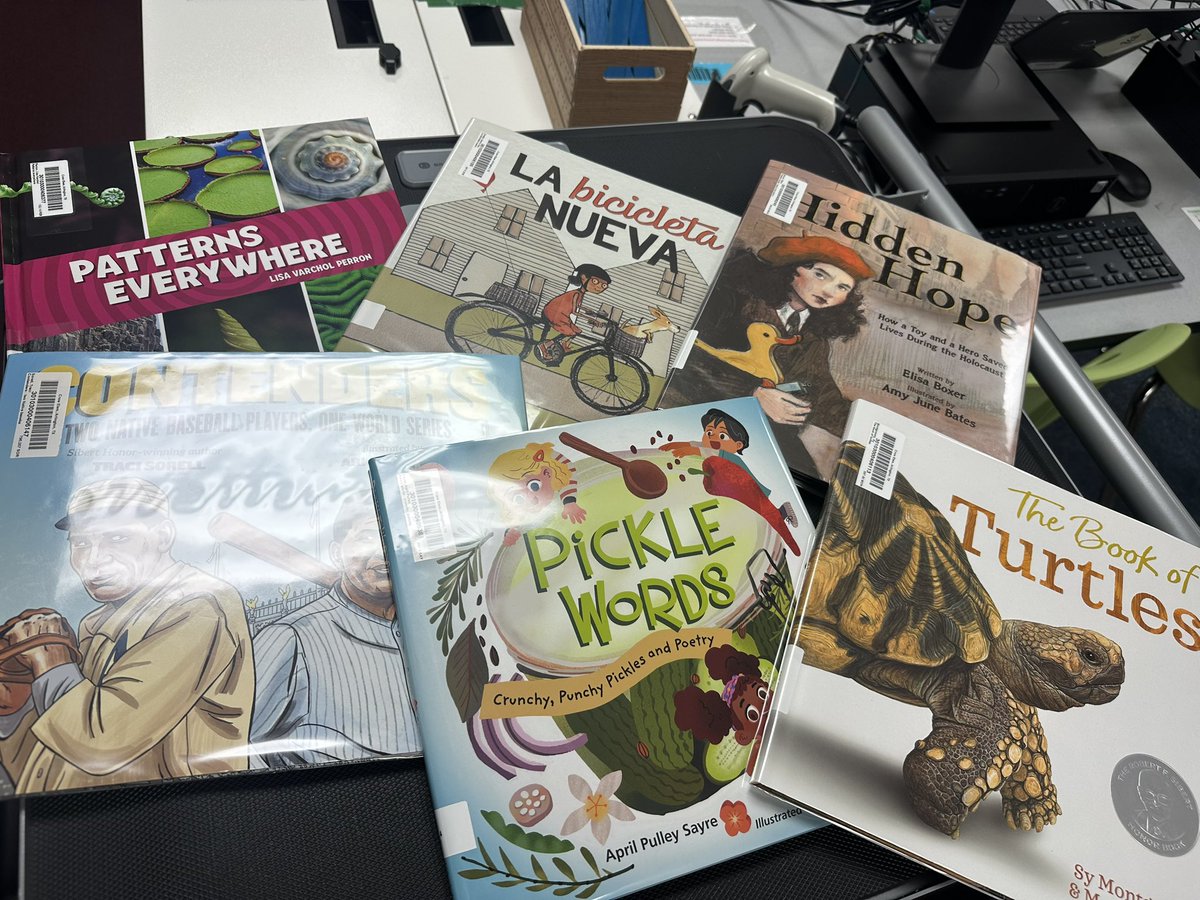 Crow El Library (@crowlibrary) on Twitter photo Merry belated Christmas to Crow students - 600 new books showed up today in the library! Thanks Yolanda for all your help! <a href="/CrowCougars/">Crow Leadership Academy</a> <a href="/crowlibrary/">Crow El Library</a> <a href="/GoLibraria/">Libraria</a> <a href="/YolandaMurray1/">Yolanda Murray</a> Merry belated Christmas to Crow students - 600 new books showed up today in the library! Thanks Yolanda for all your help! <a href="/CrowCougars/">Crow Leadership Academy</a> <a href="/crowlibrary/">Crow El Library</a> <a href="/GoLibraria/">Libraria</a> <a href="/YolandaMurray1/">Yolanda Murray</a>