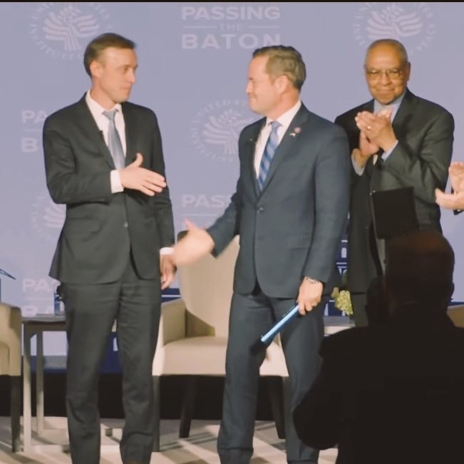DrJPPham's tweet image. Honored to be at @USIP today for the traditional #PassingTheBaton between @JakeSullivan46 &amp;amp; @michaelgwaltz as #USA🇺🇲 national security leaders from both sides of the aisle gathered to discuss the foreign policy challenges facing America &amp;amp; celebrate the peaceful transfer of power.