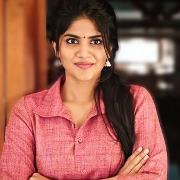 kaadhalkanmani's tweet photo. Megha akash in Visiri song is the epitome of beauty https://t.co/0rtPtE6jXA